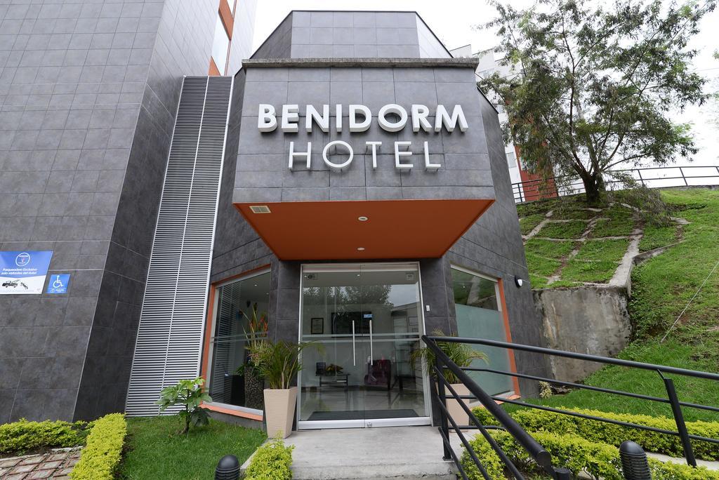 Benidorm Hotel มานิซาเลส ภายนอก รูปภาพ