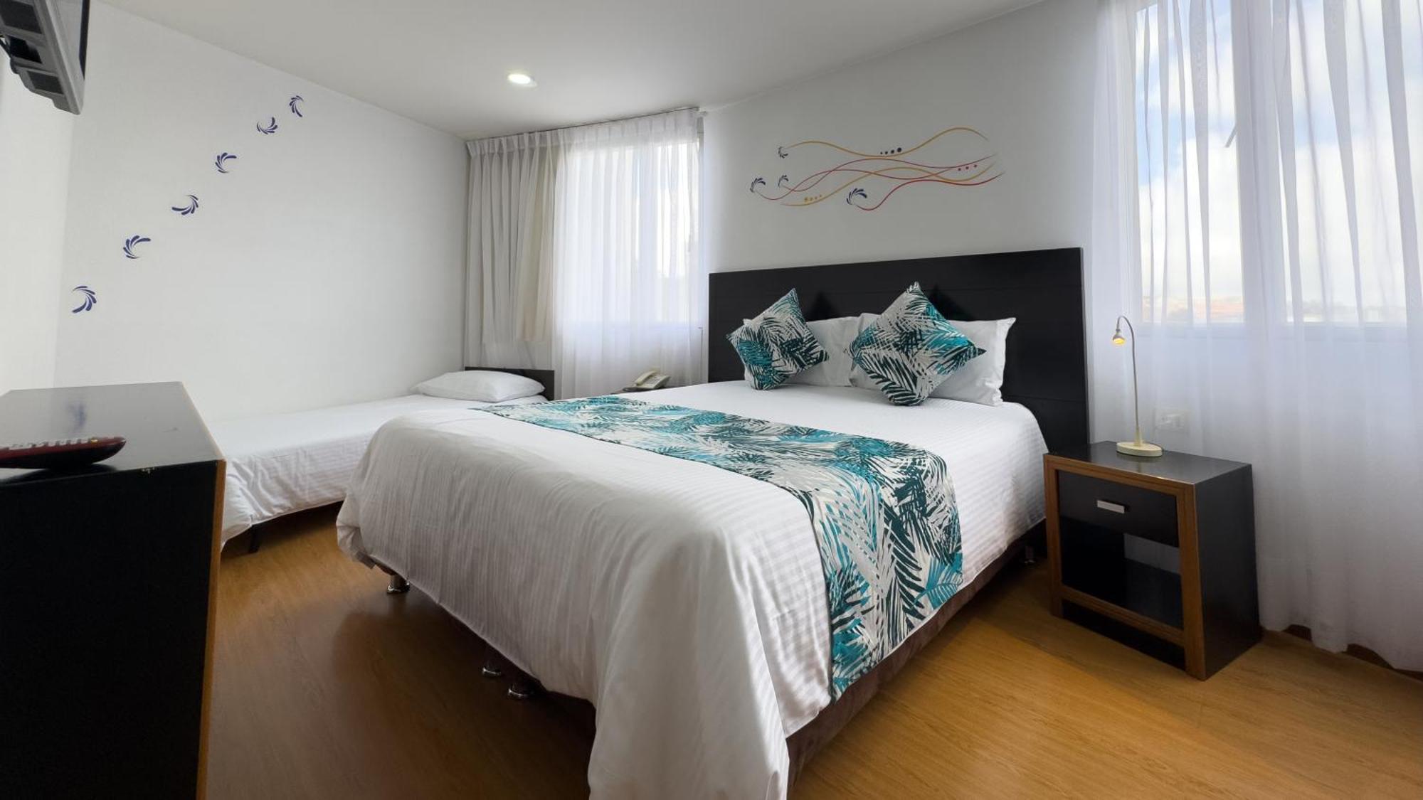 Benidorm Hotel มานิซาเลส ภายนอก รูปภาพ